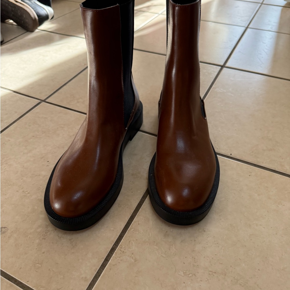 Zara Brown Leather Chelsea Boots